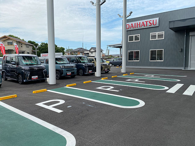 店舗駐車場